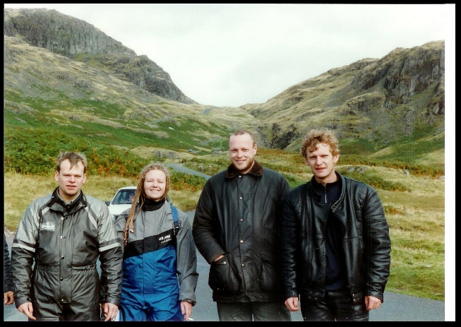 640x449 pixels (140K)